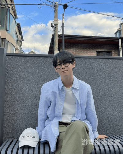 亚洲AV无码男人的天堂在线，探索神秘诱惑的虚拟世界